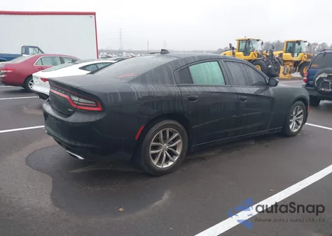 2016 Dodge Charger Sxt z USA, uszkodzony, nr VIN 2C3CDXHG4GH126187